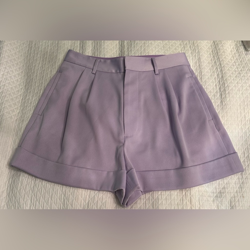 Alice and Olivia Conry Pleated Cuff Short, light purple, worn once, size 4